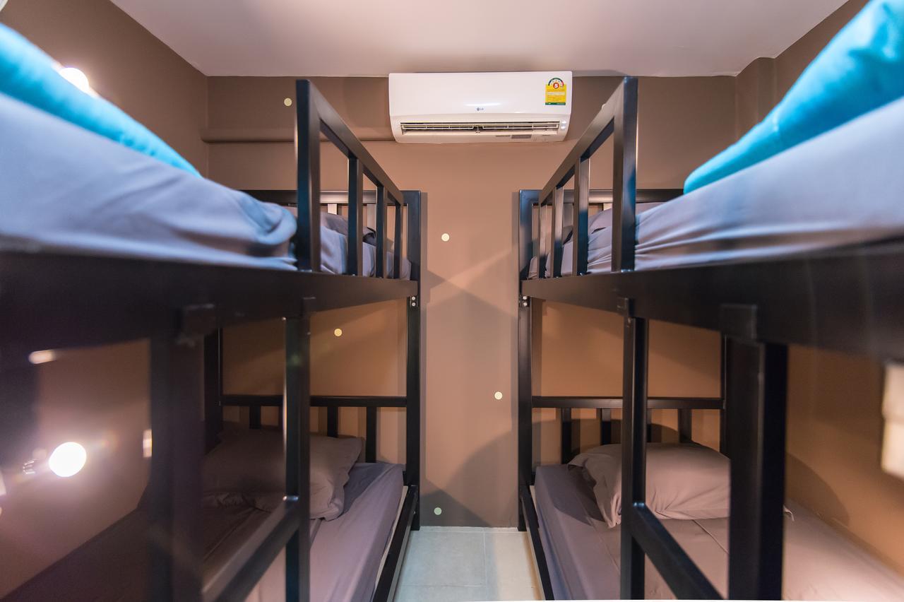 Full Stop. Hostel Patong Extérieur photo